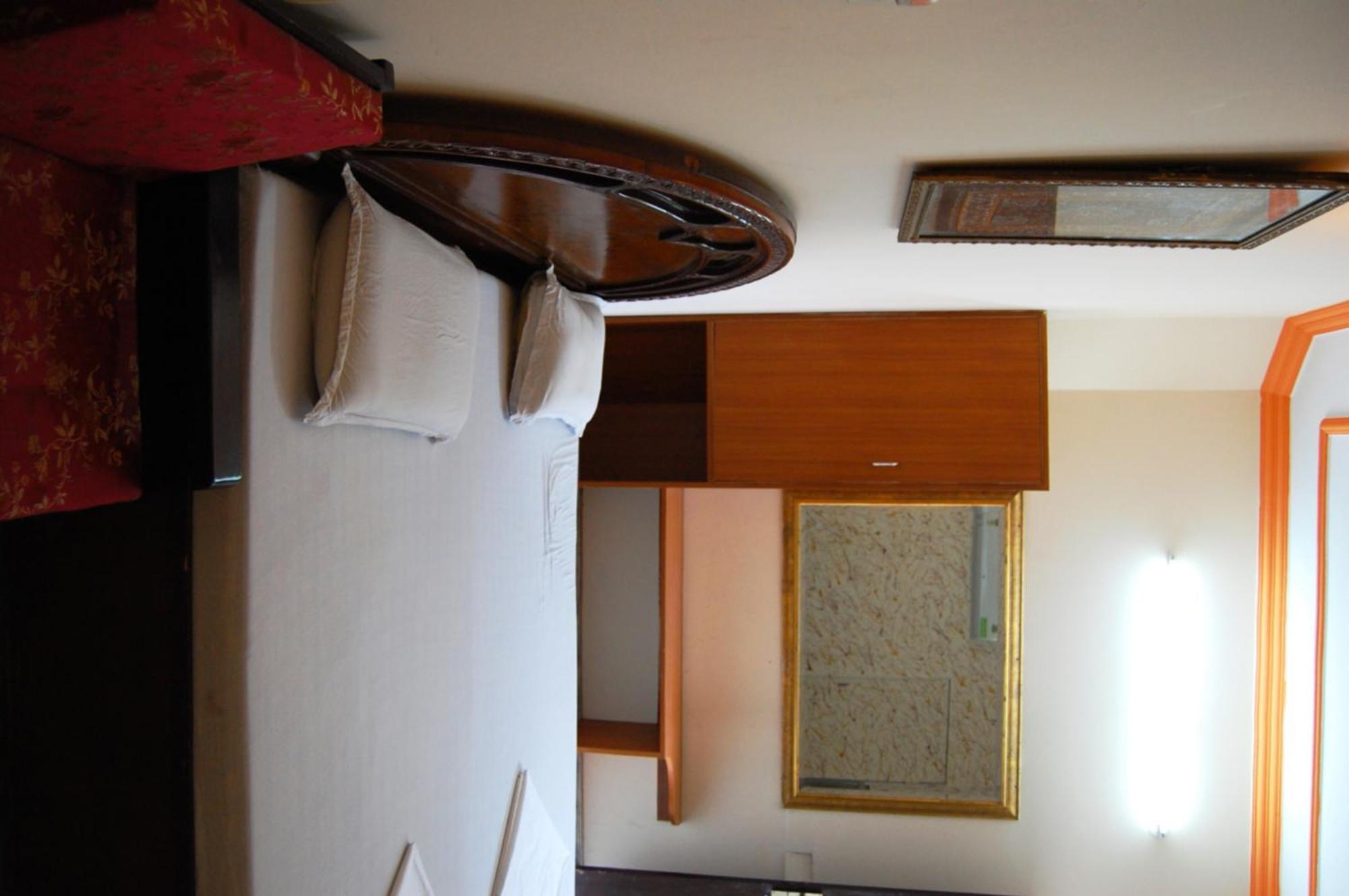 Sai Home Stay Bed & Breakfast- Near Tajmahal Agra  Exterior photo